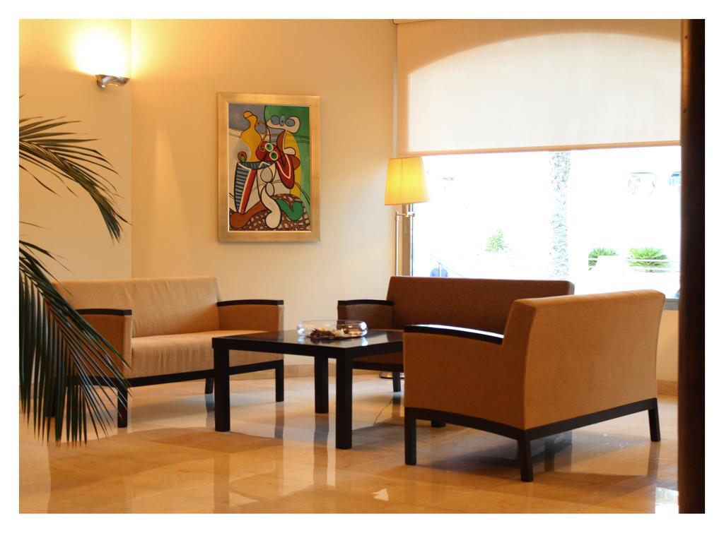 קרבונראס Hotel El Trebol מראה חיצוני תמונה
